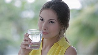 Thuê hầu gái mông tròn về chủ yếu là để địt nhau