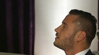 Người đàn ông mát-xa không thể tập trung vào việc mát-xa cho người đẹp gợi cảm Xin Yuri~ Chỉ trong vài giây, nơi đây đã trở thành một chiến trường đầy đam mê!