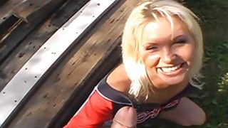 [Skinny Man Tanhua] Thần tán gái xinh, Nữ sinh viên xuất sắc đeo kính, Cận cảnh âm hộ ướt át, Cơ thể cô gái lăn tròn và bị đâm mạnh!