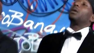 Dâm dục gọi tình nhân sang quan hệ