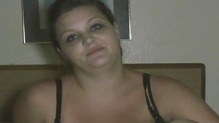 Ba em học sinh nữ dâm đãng và cậu thanh niên may mắn