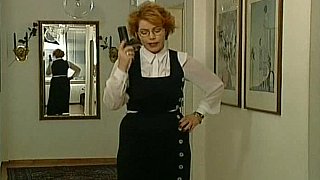 ứng dụng lạ khiến cô nàng nhân viên quán cafe trở nên chậm chạp