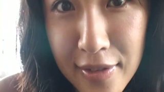 Em gái nghiệp dư dễ thương bị một con cặc to đụ từ phía sau trong góc nhìn thứ nhất