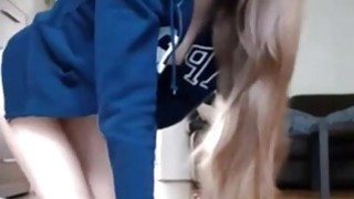 ở tuổi dậy thì cậu con trai luôn nhìn má mình với ánh mắt khác, và rồi…