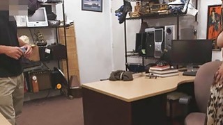 Thầy pháp giúp em gái lồn tơ mở rộng tiền tài