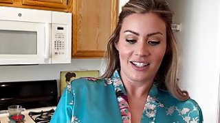 Bố chồng giúp con dâu thụ thai cực mạnh