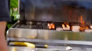 91 Chúa thích chơi đùa với việc huấn luyện và thích mặc quần áo và phô bày khuôn mặt của mình...