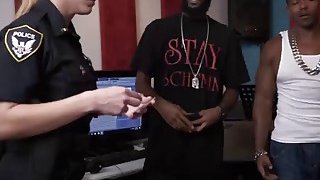 Chuyện tình với chị đồng nghiệp có cuộc hôn nhân tan vỡ