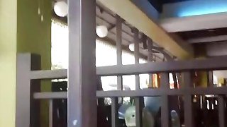 Tưởng là gà, ai ngờ chỉ là thóc