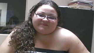 Tài xế xe tải Trung Quốc-Hồng Kông Pai Gu Ge đang tìm kiếm tình dục ở Thâm Quyến ~ Nhân viên phục vụ khách sạn đã tìm thấy một cô gái hộp đêm có dịch vụ tốt và bắn tinh dịch vào mặt cô ấy ở tư thế 69...