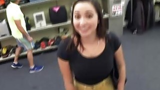 Chị dâu tôi trông thật gợi cảm trong đôi tất trắng đến nỗi tôi không thể dừng lại được! Thích và thu thập các bản cập nhật dài hạn