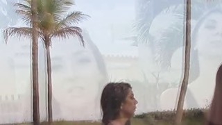 Chăm sóc em trai họ