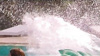 Chồng ngu ngục để Cô vợ đi cắm trại với hàng xóm