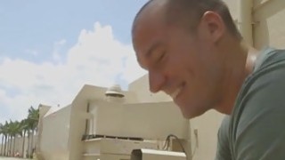 Đi chơi về thấy chị gái bú buồi người yêu