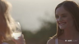 Người chủ nhà tóc đỏ nói với tôi rằng nhà cô ấy rất rộng rãi.