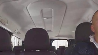 Các cặp đôi trung niên Trung Quốc quan hệ tình dục tại nhà. Điều quan trọng nhất là tính xác thực. Họ đè lên chân của cô gái trẻ và đẩy mạnh. Sự phát triển tốt, và khu vườn phía sau cũng có thể được chèn vào