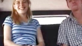 Cuộc hẹn trực tuyến giá cao để làm việc bán thời gian với một cô sinh viên hàng đầu, một cô gái nhà bên trong sáng và ngoan ngoãn, hồng hào và mảnh mai, hôn liên tục, tán tỉnh gần gũi, thở hổn hển...