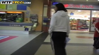 Nện tập thể với những cô con gái riêng của vợ