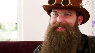 Tôi nhấc con đĩ nhỏ lên và cưỡng hiếp nó một cách thô bạo. Cuối cùng, cô ấy nằm xuống và nôn vào người bạn cùng phòng và nói rằng cô ấy muốn nhiều hơn nữa...