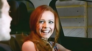 Qua nhà bạn gái chơi, nam thanh niên "chơi" luôn mẹ của cô