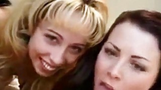 Bước đầu tiên là quan hệ bằng miệng và họng sâu, và bước đầu tiên là quan hệ bằng miệng và họng sâu.