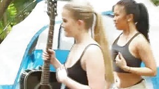 Shenliepa "Tiểu Phi Đàm Hoa" đã hẹn gặp một nữ sinh mặc đồng phục đặc biệt lẳng lơ ~ một con bướm xinh đẹp hiếm có, bị địt một cách thô bạo...