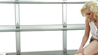 Vợ yêu cấp trên thiếu thốn và muốn được phang với tôi