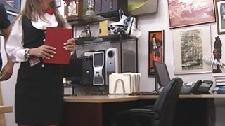 Cú sốc khi chồng yêu địt trộm, nàng dâu nhận ra chỉ có bố ông chồng là tốt nhất