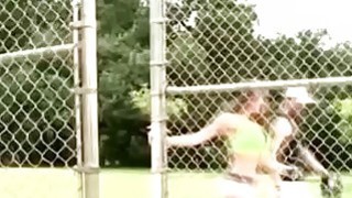 Thử nghiệm với các em gái anime bằng cách sử dụng dương vật giả lớn và máy quan hệ tình dục