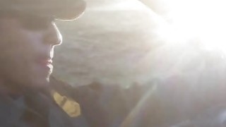 Tình nhân bán dâm cho sếp để kiếm thêm thu nhập ở cửa hàng tiện lợi