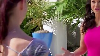 địt nhau với bạn thân của chồng