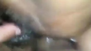 Cái lồn phun nước điên cuồng của cô ấy