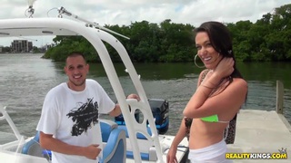 Bị chị dâu vắt cực khô thanh niên cạn tinh