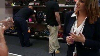 Lồn cháu múp quá cho chú mút một chút được không