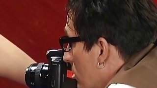 マ〇コをいじられ脇を舐められるとエロくなり男の乳首を丁寧に舐めたあとりおちゃんの大きなおっぱいを舐められると 「あ…あっ～うっ、うっ、うっ…」」と小さなあえぎ声