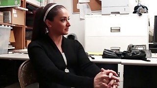 Quan hệ em tiếp viên hàng không dâm vl là đồng nghiệp của vợ