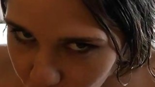 Em gái tò mò liếm cặc anh trai và cái kết