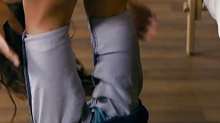 Anh chàng dạy yoga chịch em học viên shen nana dâm đãng