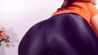 Nện vợ dâm mông to cái lồn to đùng