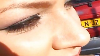 Nữ phạm nhân đĩ lửa ở cam lang thang khi vừa ra tù được ông chú tốt bụng giúp đỡ