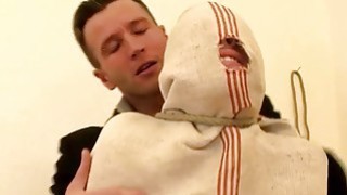 Ngực lớn cúp G thật tuyệt vời! Một cặp ngực lớn và mềm mại! Lấy vú ra và bóp, mở đáy quần bằng tất lụa trắng và sử dụng đạo cụ để thủ dâm, và quan hệ với cái lồn đầy lông...