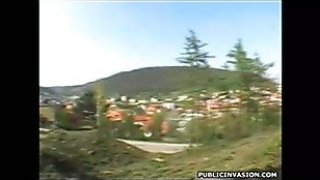 ông bố bị nhỏ bạn thân của con gái quyến rũ