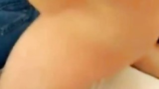 Lớn rồi nhưng vẫn được mẹ cho bú ti