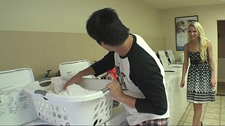 Bố già vụng trộm với con dâu