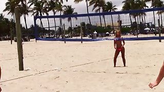 Dù đã có chồng nhưng vẫn không thể quên được con cu của người yêu cũ