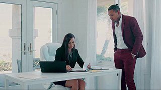 STARS-625,STARS-625 Tôi đã trở thành thú cưng đồng tính nữ được cô em gái láo xược của mình ở trường trung học yêu thích. Mana Sakura và Ichika Matsumoto