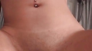 Gạ trai mượn tiền xong bùng.