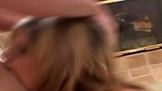 Em lễ tân nguyện bú buồi để không bị trừ lương