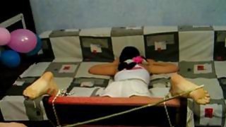 Chân này toàn giày cao gót. Thích nó. Thích nó. Thu thập nó.