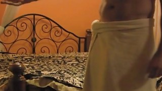 [91 Ông Trần] Hẹn hò với một cô gái cao ráo, gợi cảm, mặc quần jeans và quần áo trắng. Sau khi cởi hết đồ, tôi không ngờ cô gái này lại gầy và yếu thế, nhưng bộ ngực và mông của cô ấy lại thực sự to và săn chắc. Địt mạnh và sâu...